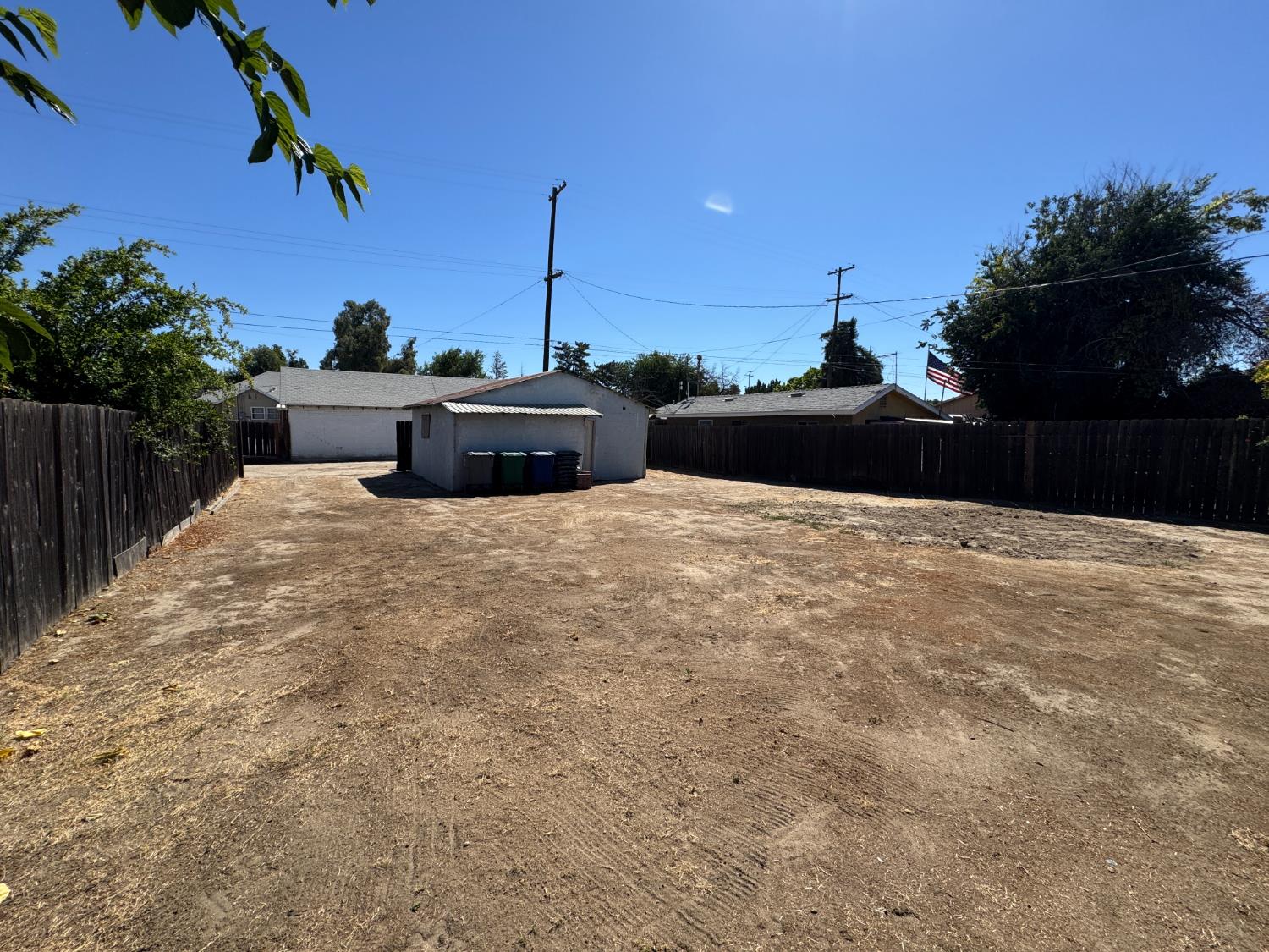 13476 S Pear Ave, Caruthers, CA 93609