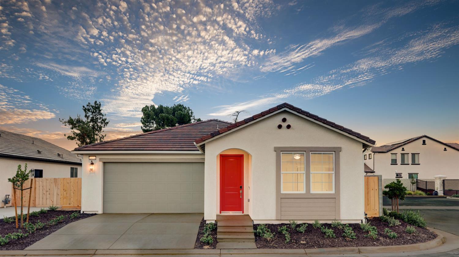 2474 E Okeefe Dr, Fresno, CA 93720