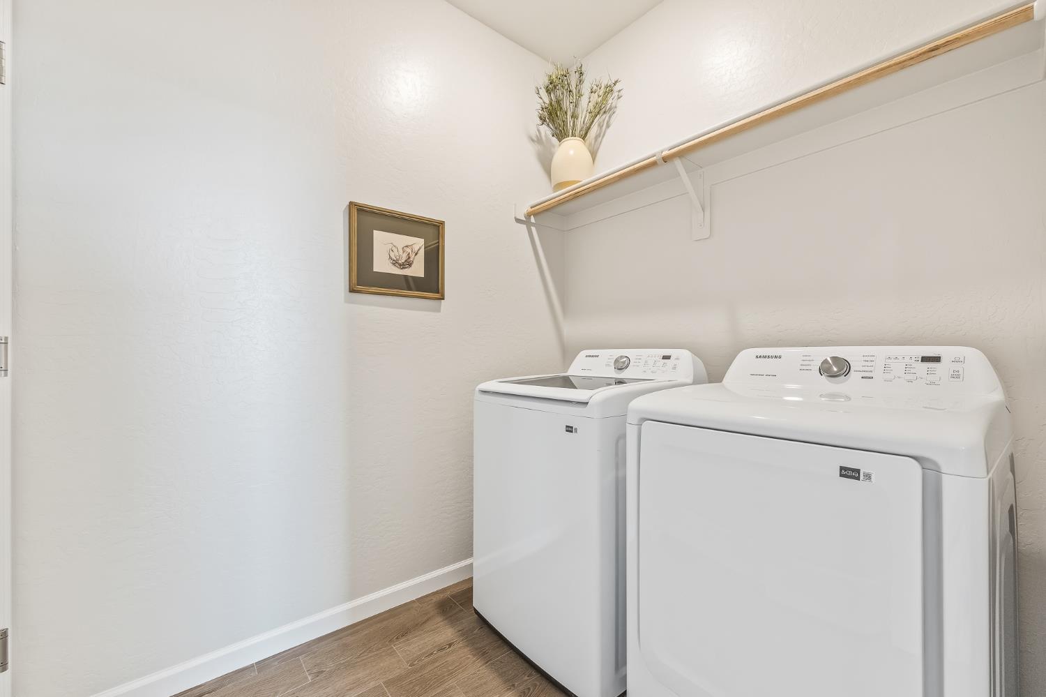 2474 E Okeefe Dr, Fresno, CA 93720