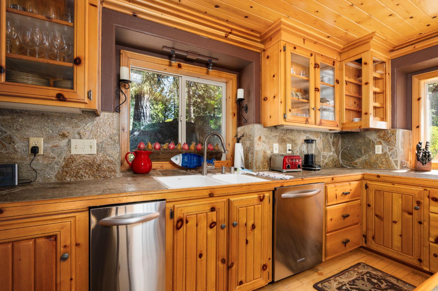 42331 Granite Rim, Shaver Lake, CA 93664