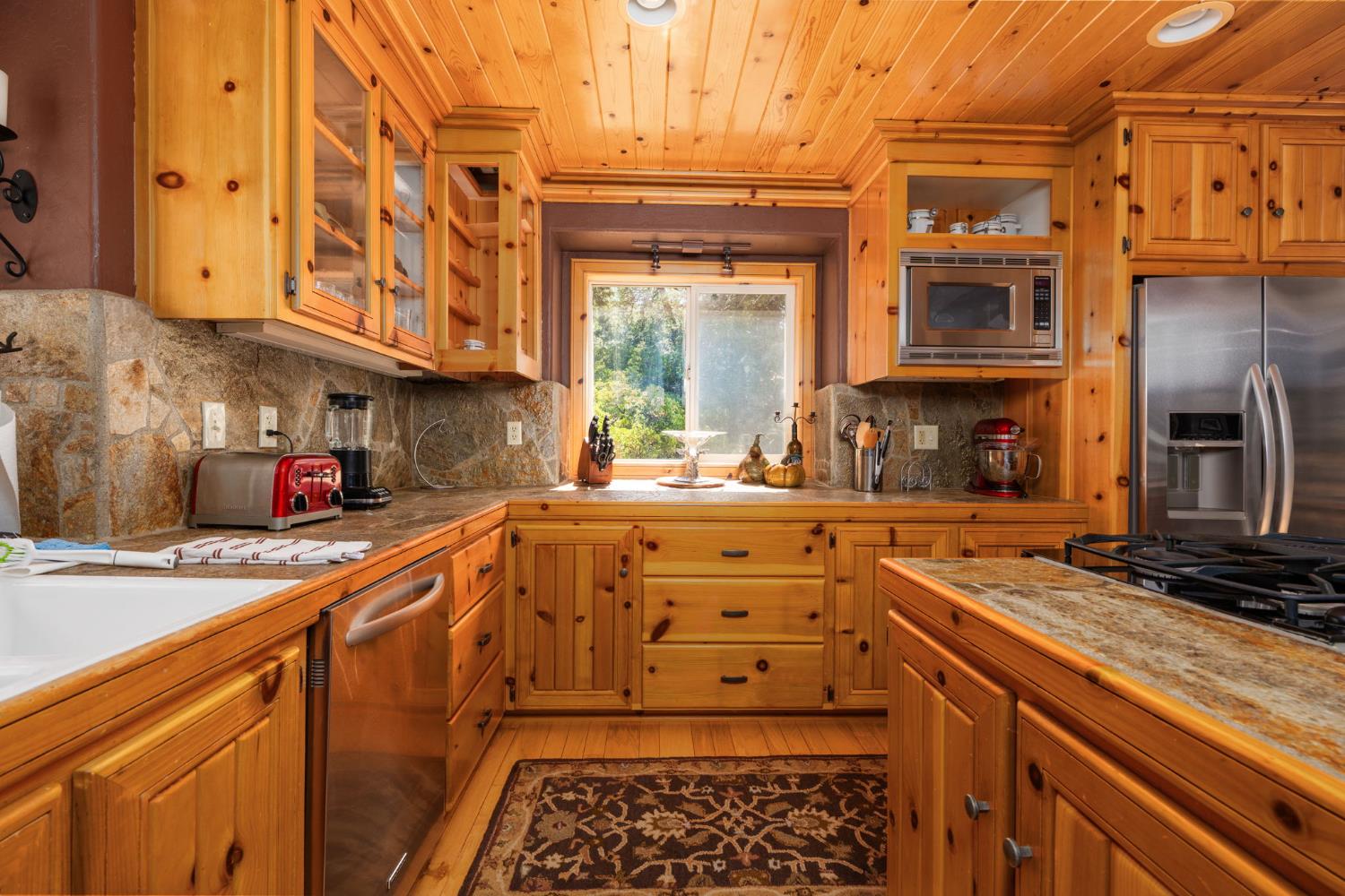 42331 Granite Rim, Shaver Lake, CA 93664
