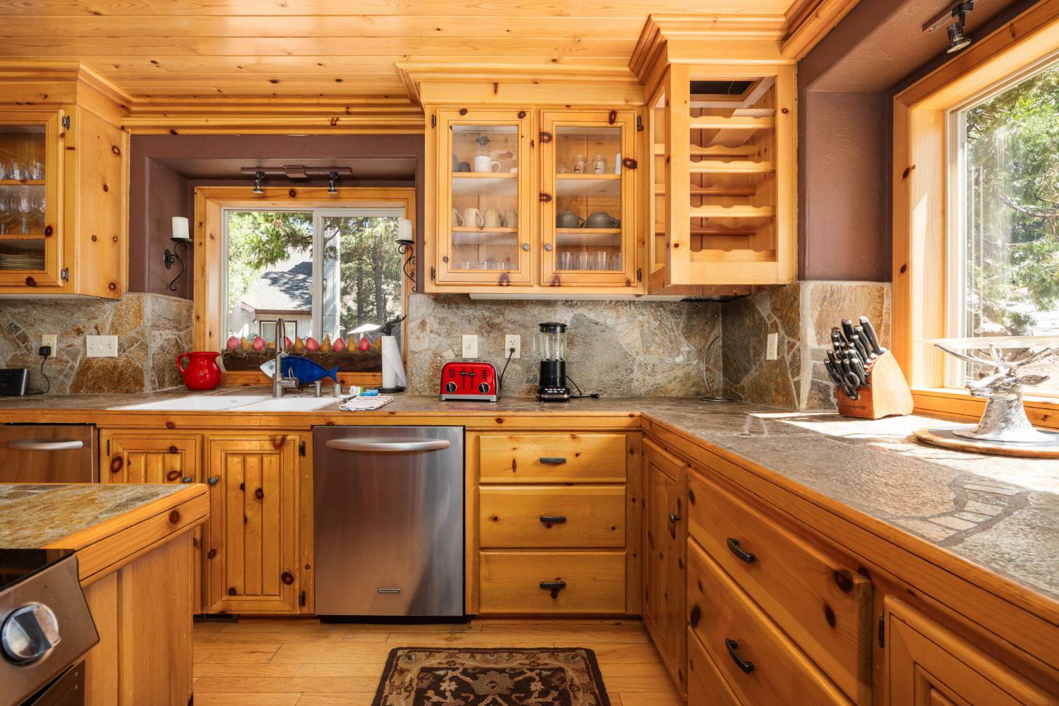 42331 Granite Rim, Shaver Lake, CA 93664