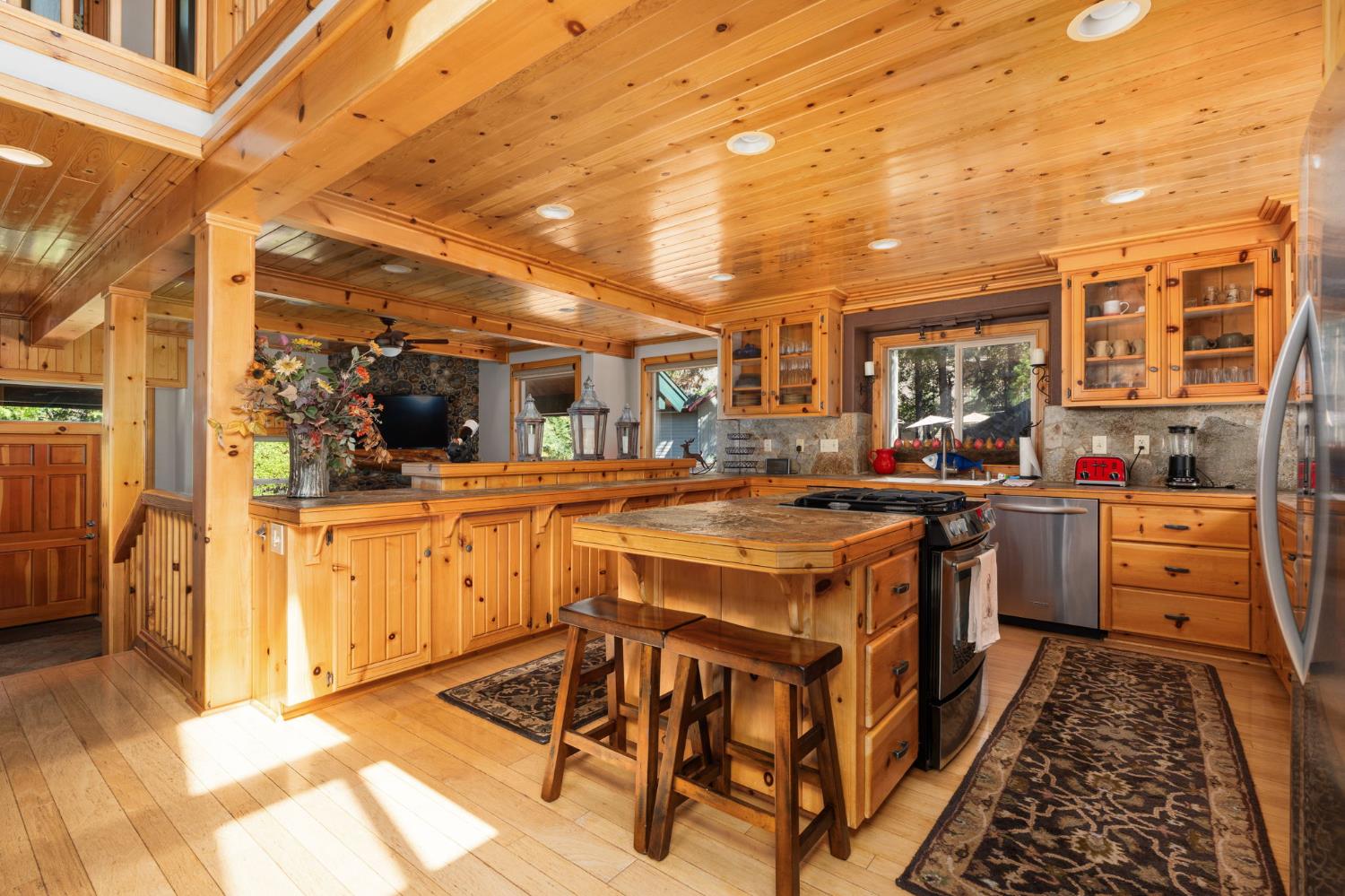 42331 Granite Rim, Shaver Lake, CA 93664