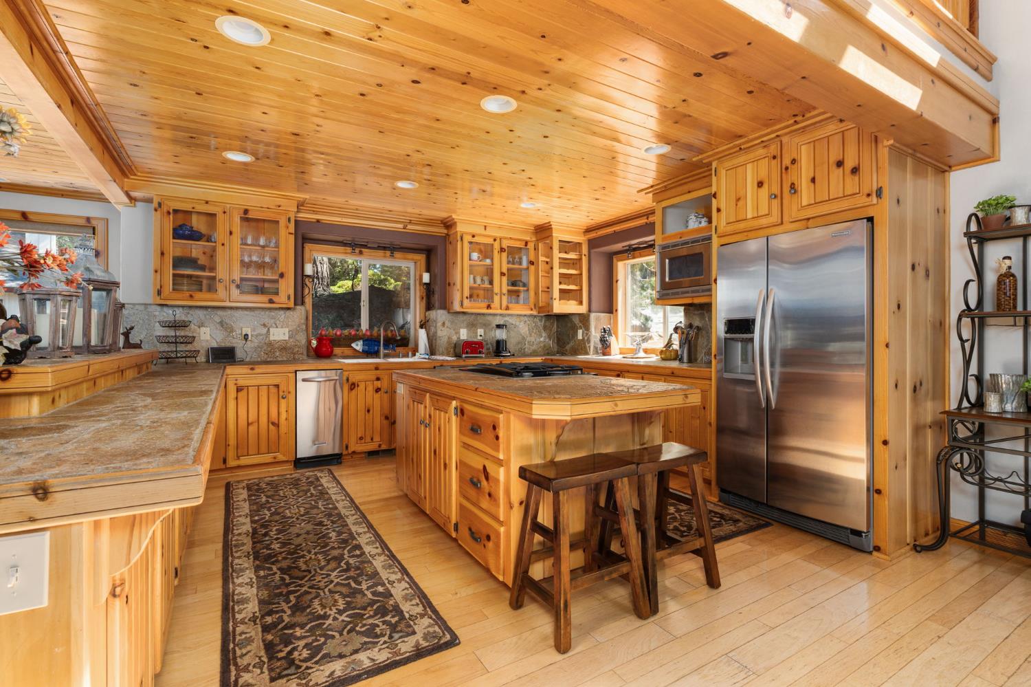 42331 Granite Rim, Shaver Lake, CA 93664