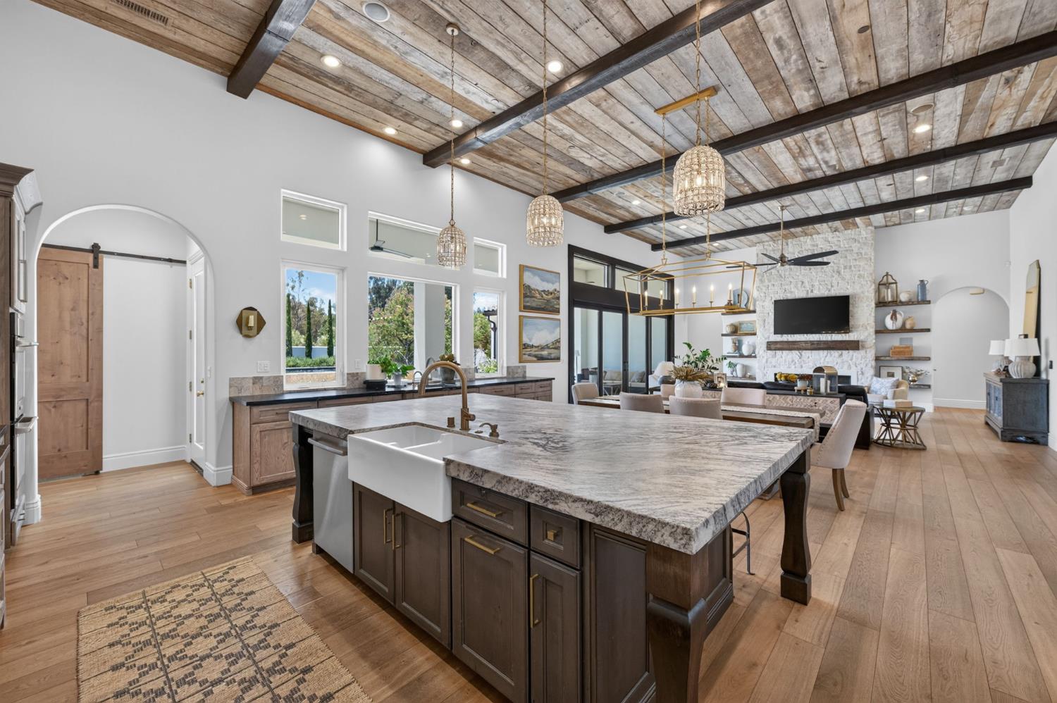 3825 Reno Ave, Clovis, CA 93619
