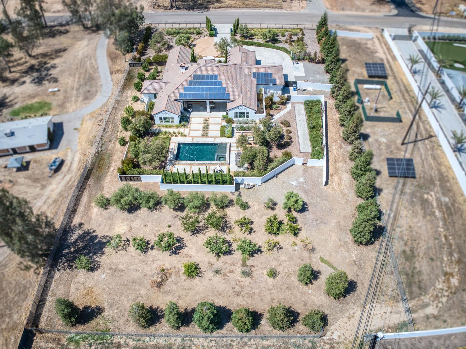 3825 Reno Ave, Clovis, CA 93619