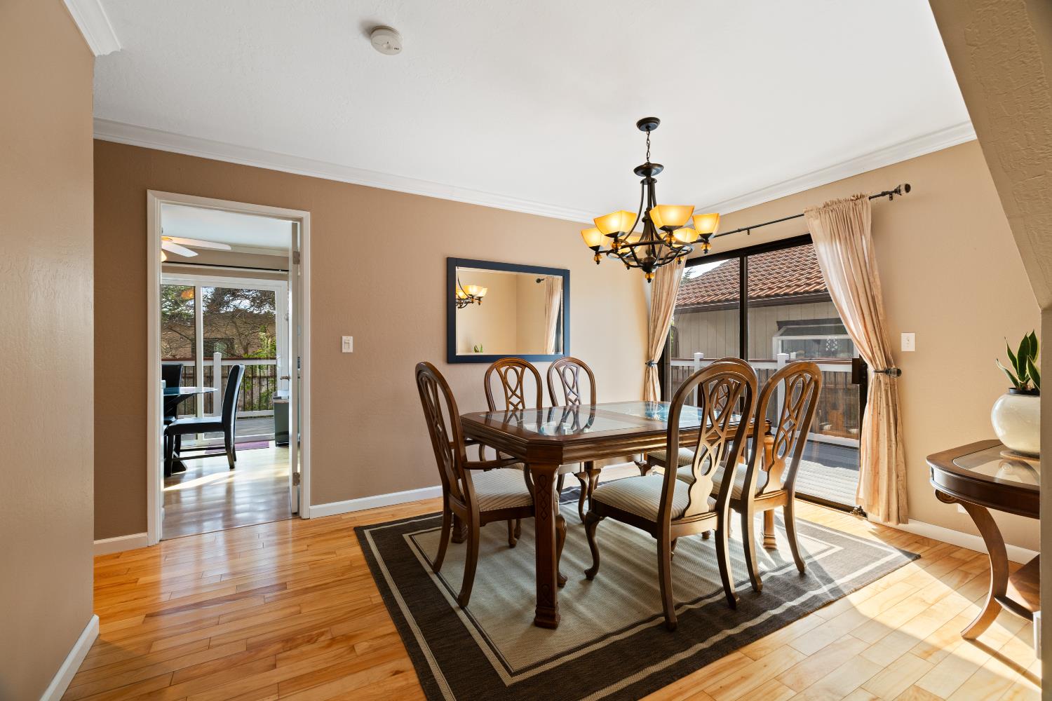 256 6th St, Half Moon Bay, CA 94037