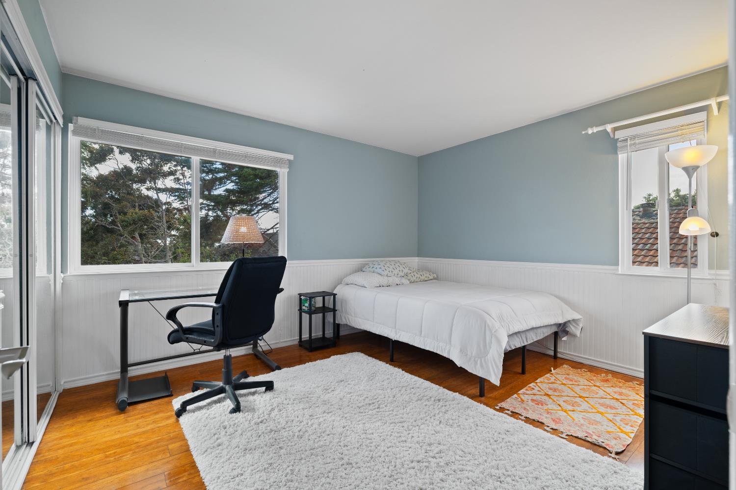 256 6th St, Half Moon Bay, CA 94037