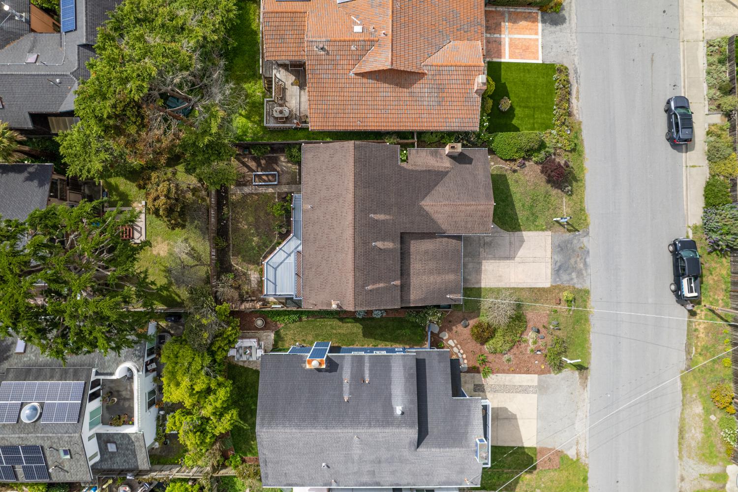 256 6th St, Half Moon Bay, CA 94037