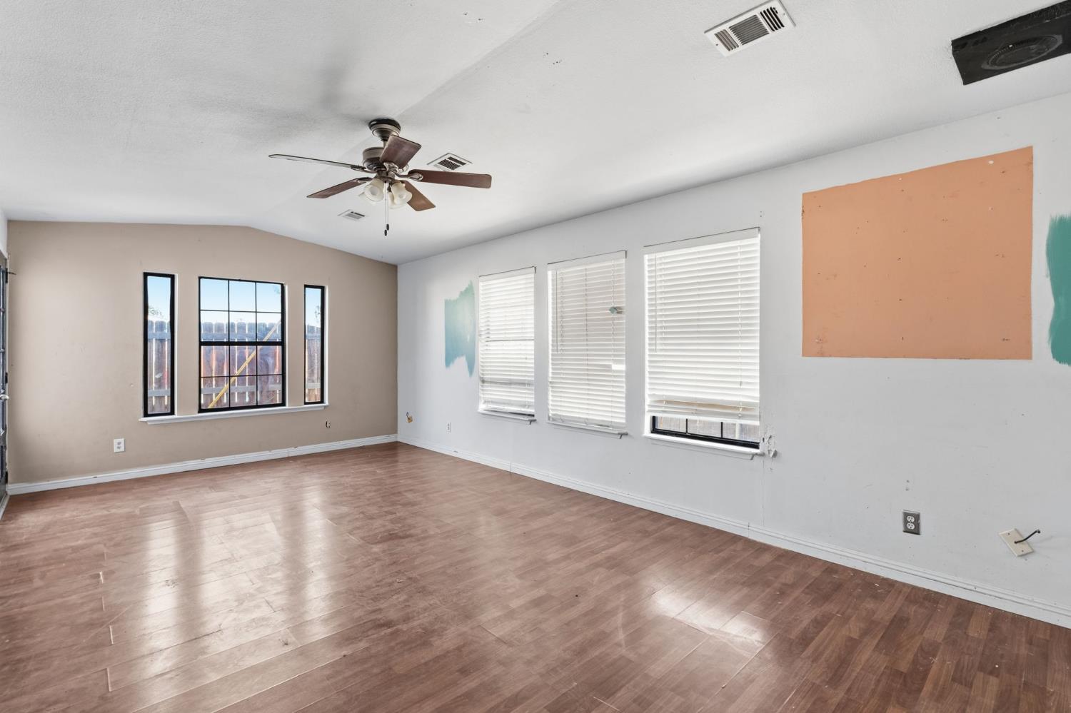1165 E Malone St, Hanford, CA 93230