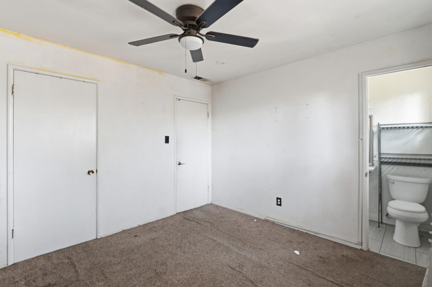 1165 E Malone St, Hanford, CA 93230