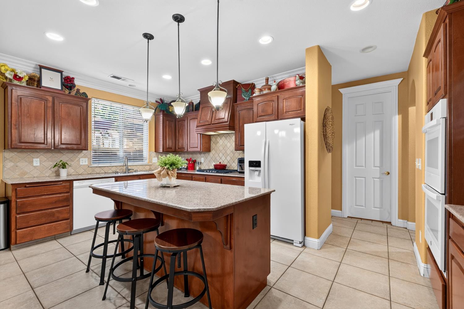 1720 N Filbert Ave, Clovis, CA 93619