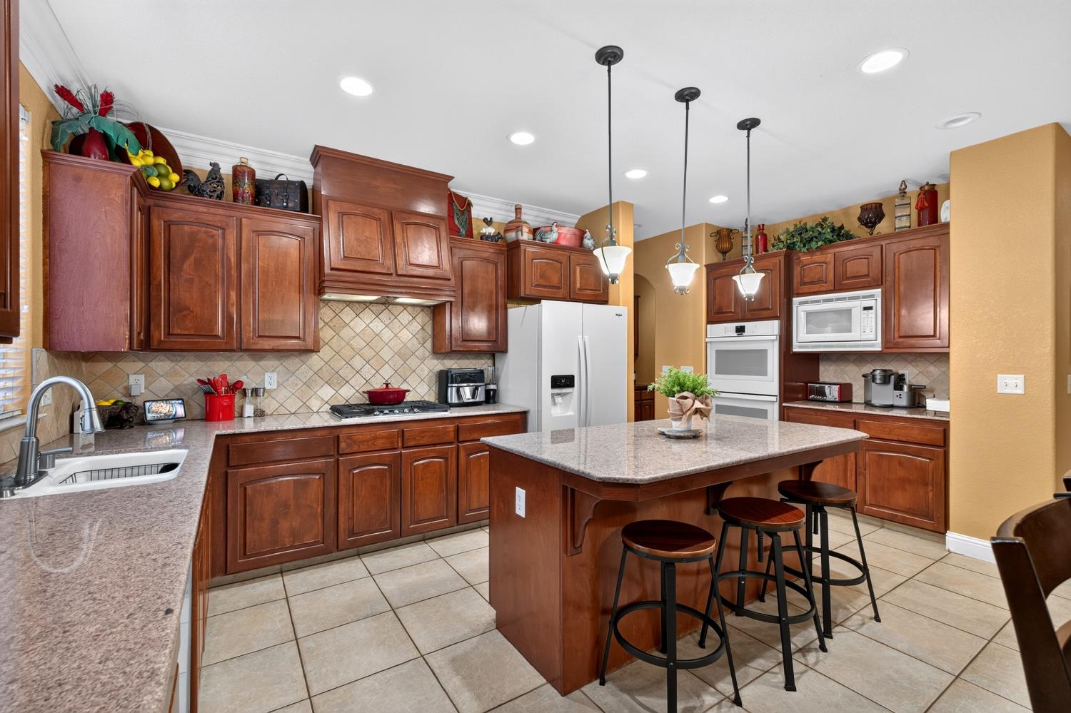 1720 N Filbert Ave, Clovis, CA 93619