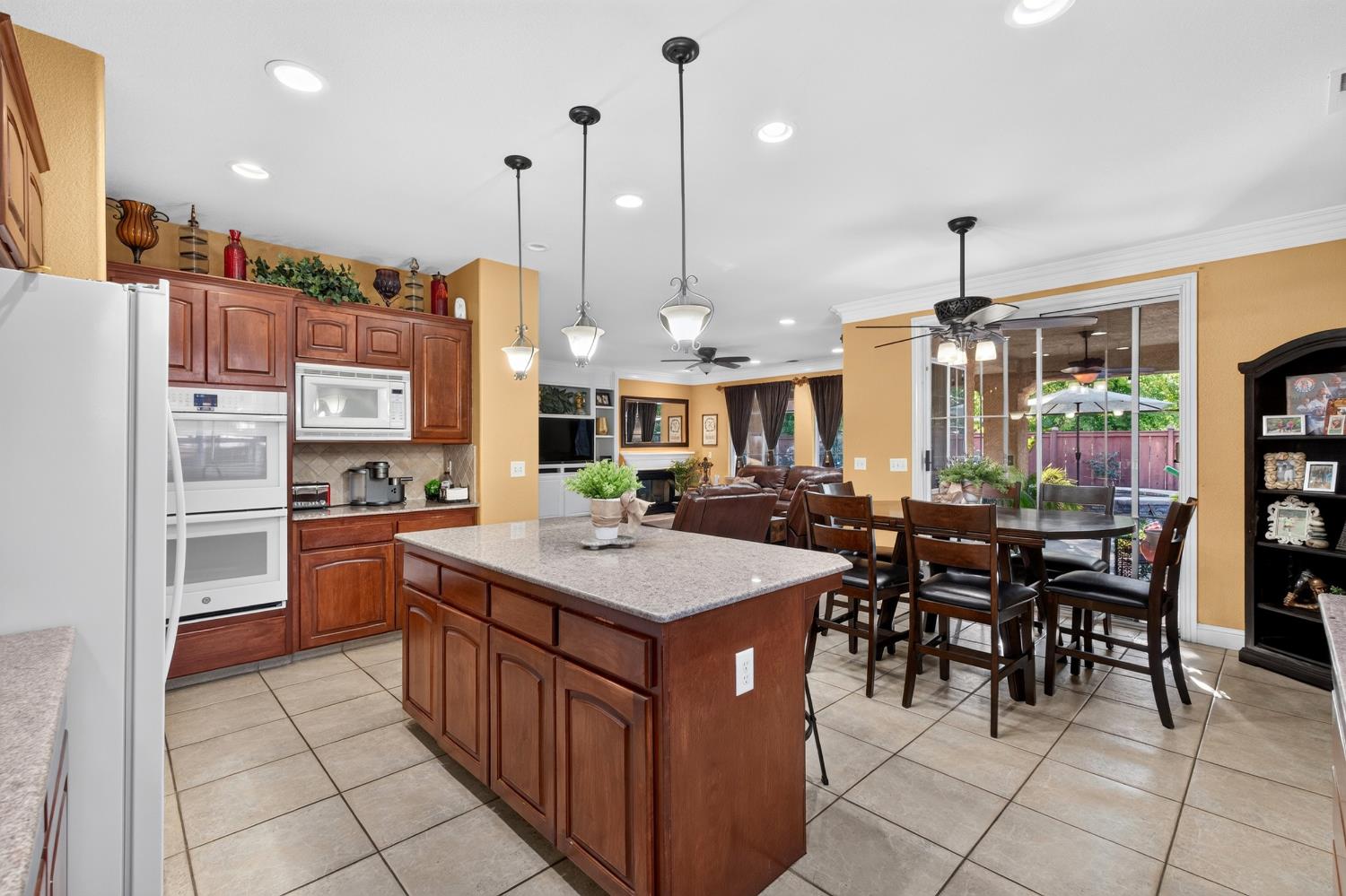 1720 N Filbert Ave, Clovis, CA 93619