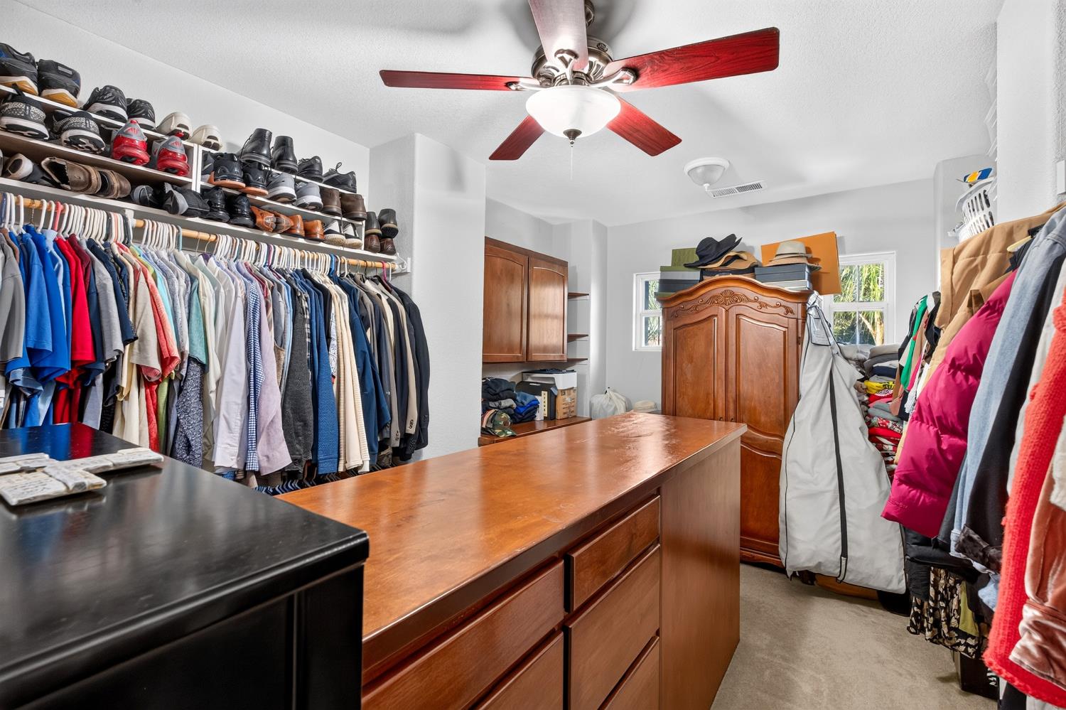 1720 N Filbert Ave, Clovis, CA 93619