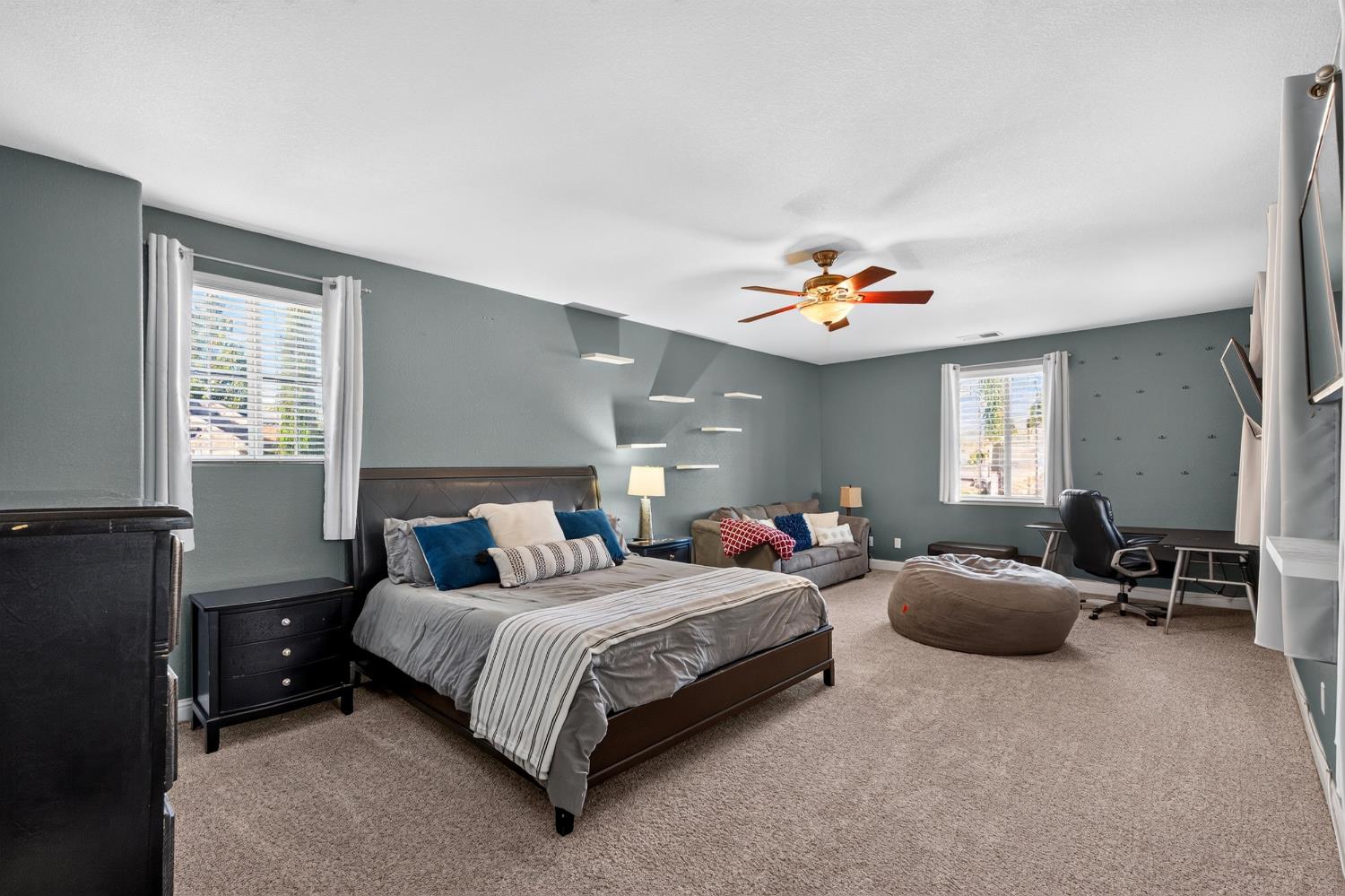 1720 N Filbert Ave, Clovis, CA 93619