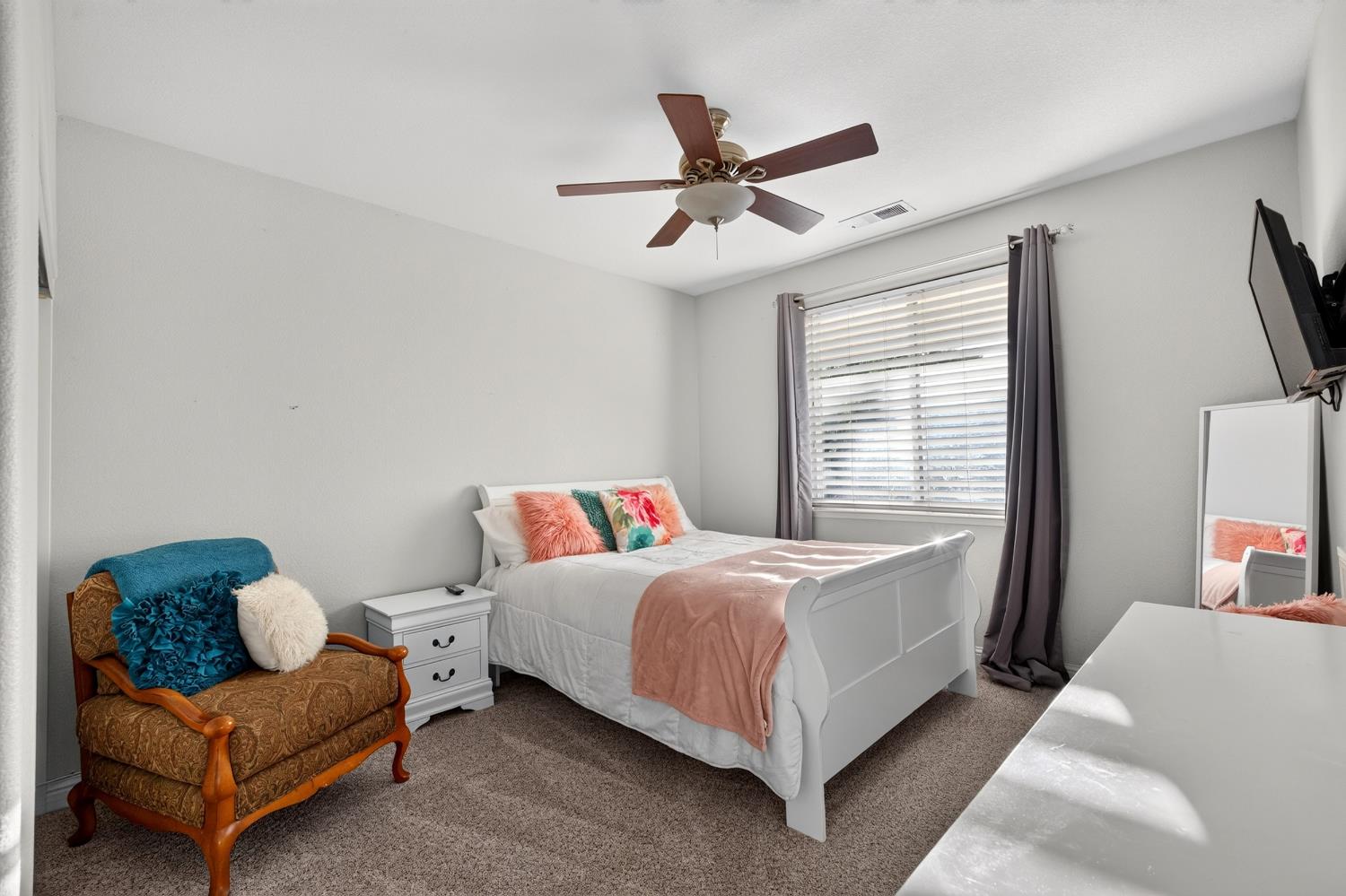 1720 N Filbert Ave, Clovis, CA 93619