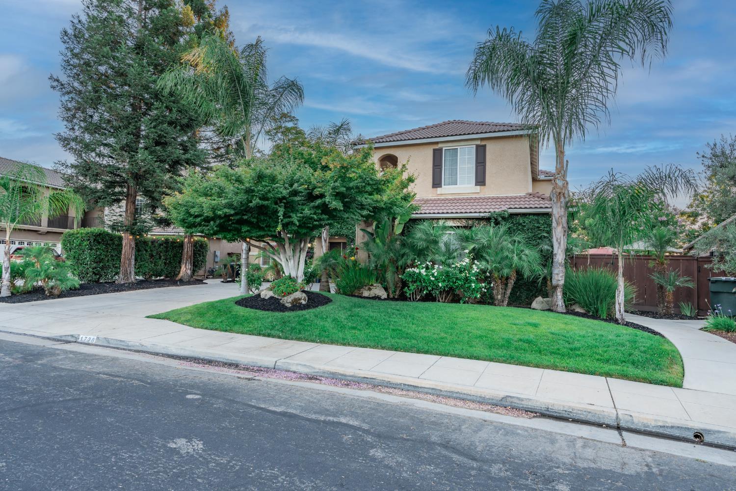 1720 N Filbert Ave, Clovis, CA 93619