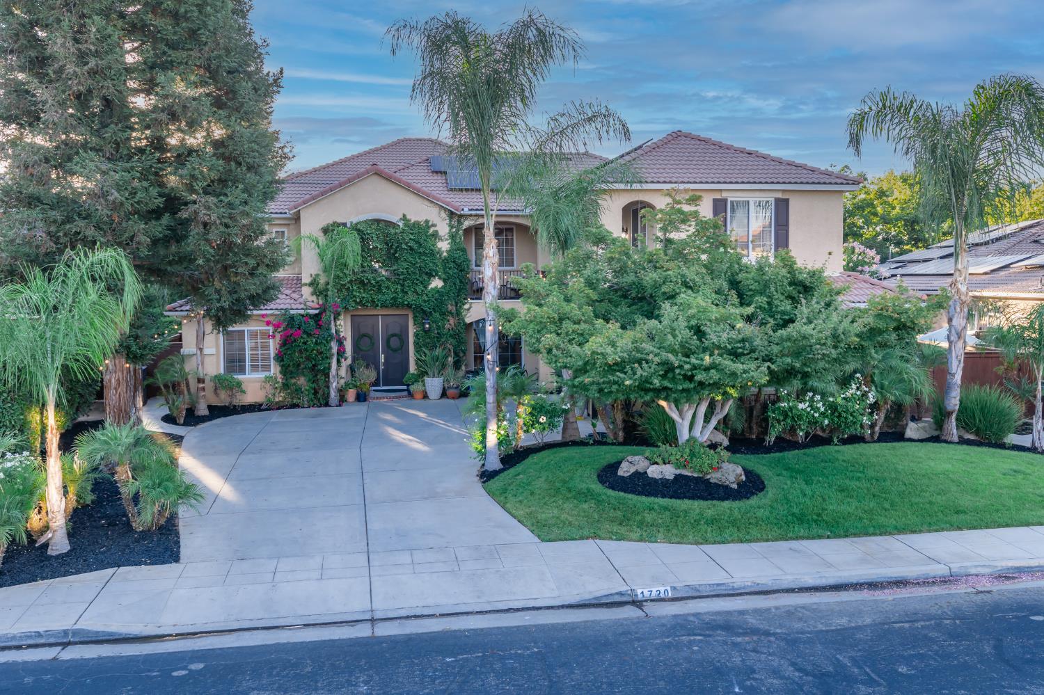 1720 N Filbert Ave, Clovis, CA 93619