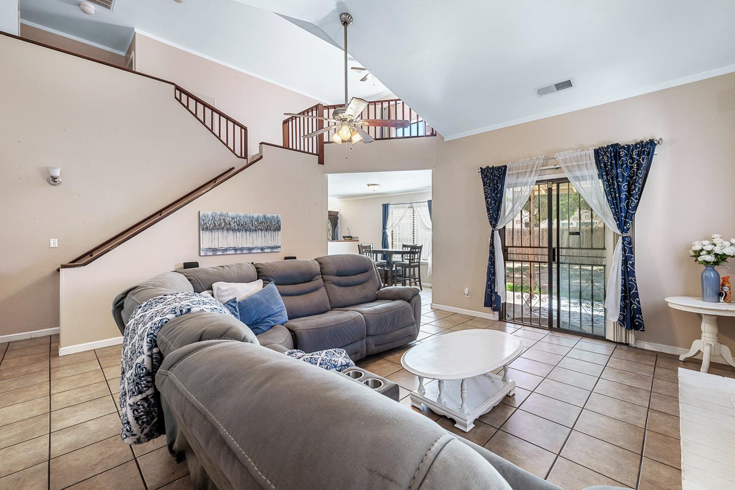 809 Alpha St, Tulare, CA 93274