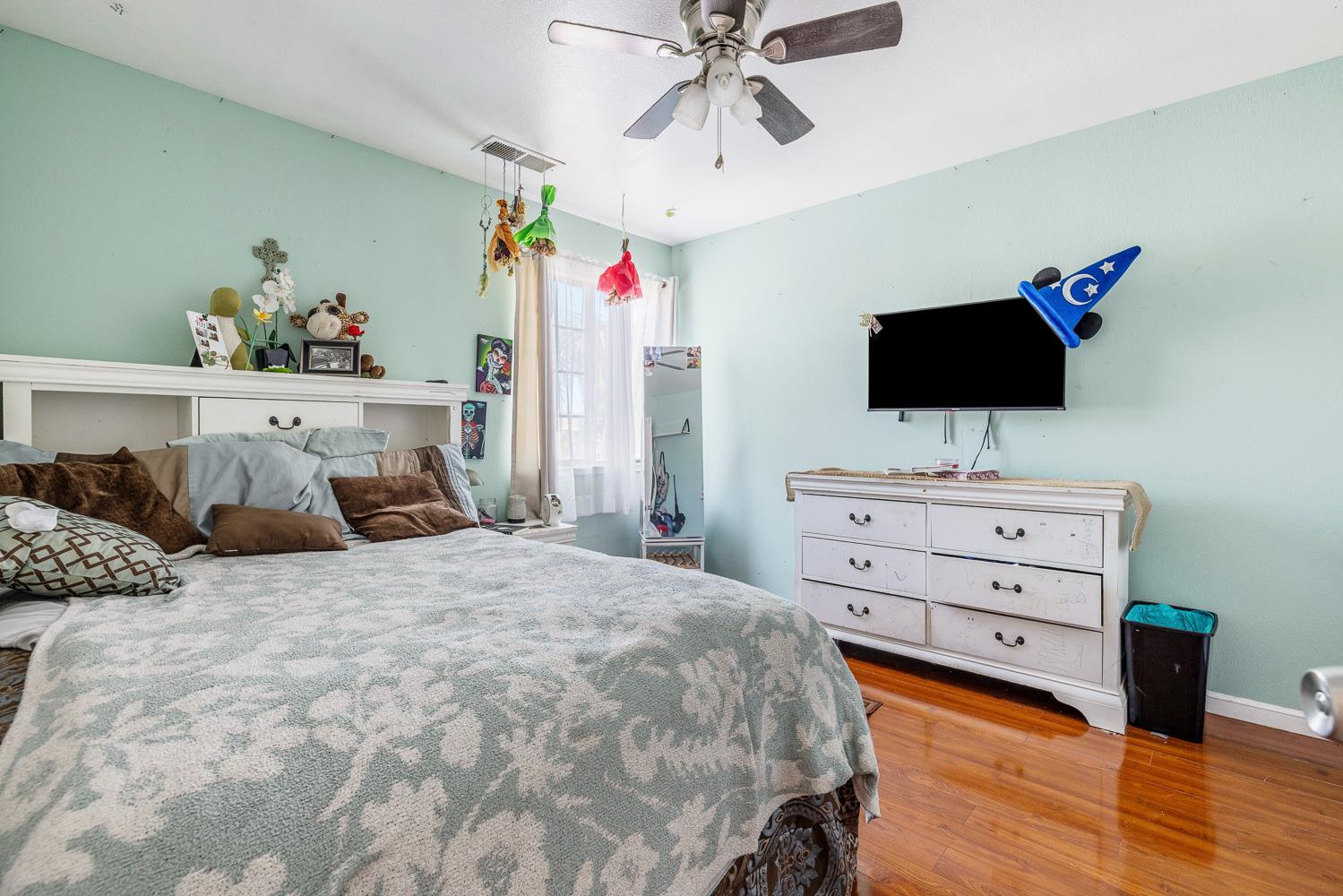 809 Alpha St, Tulare, CA 93274