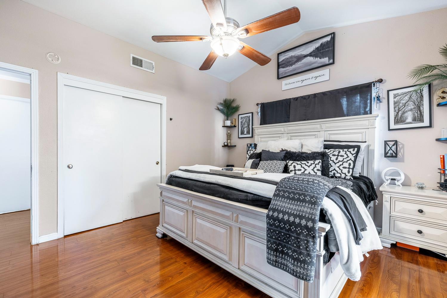 809 Alpha St, Tulare, CA 93274
