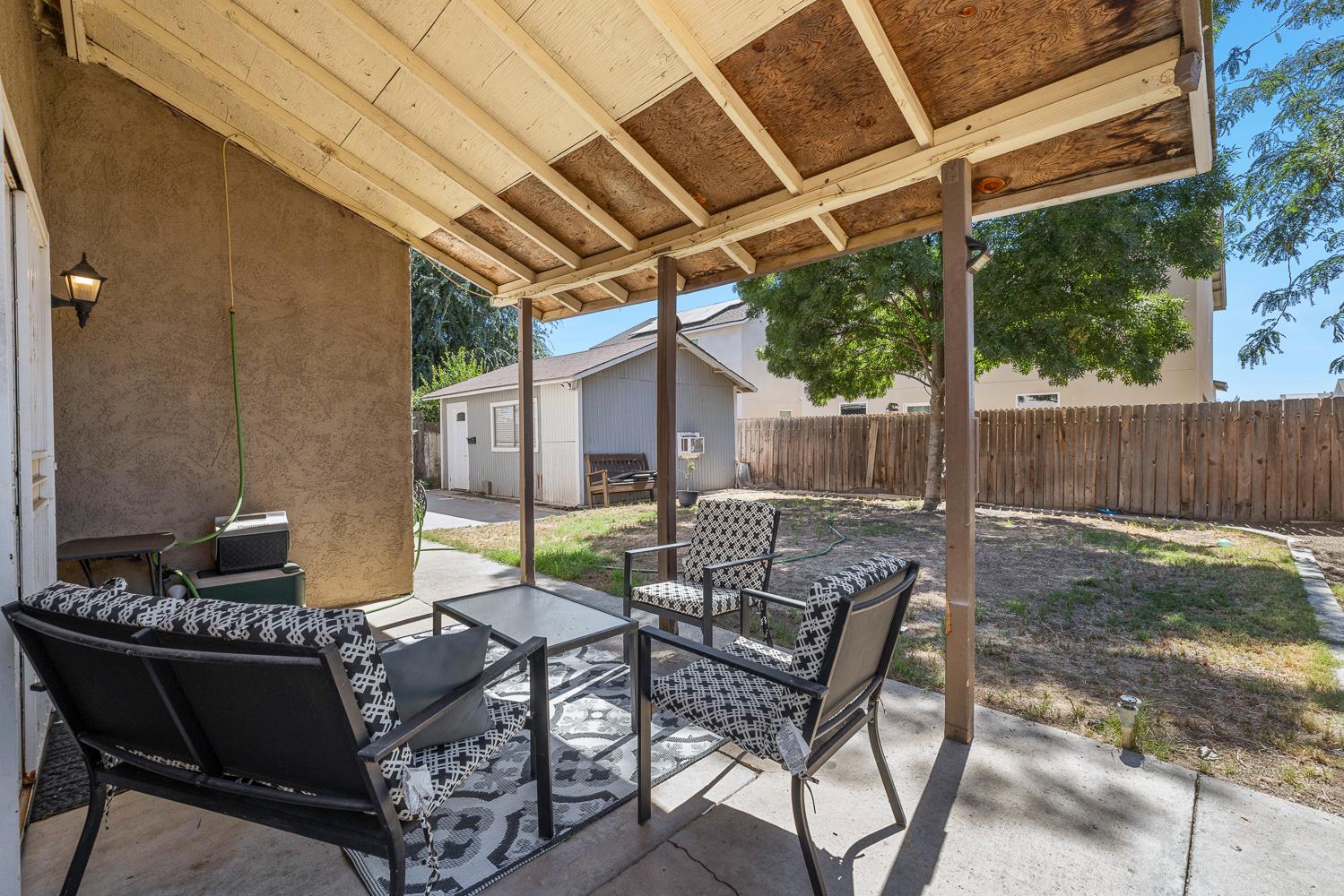 809 Alpha St, Tulare, CA 93274