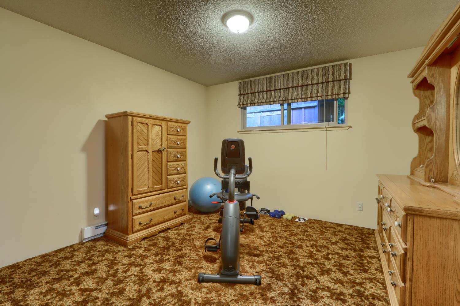 39597 Evergreen Dr, Oakhurst, CA 93644