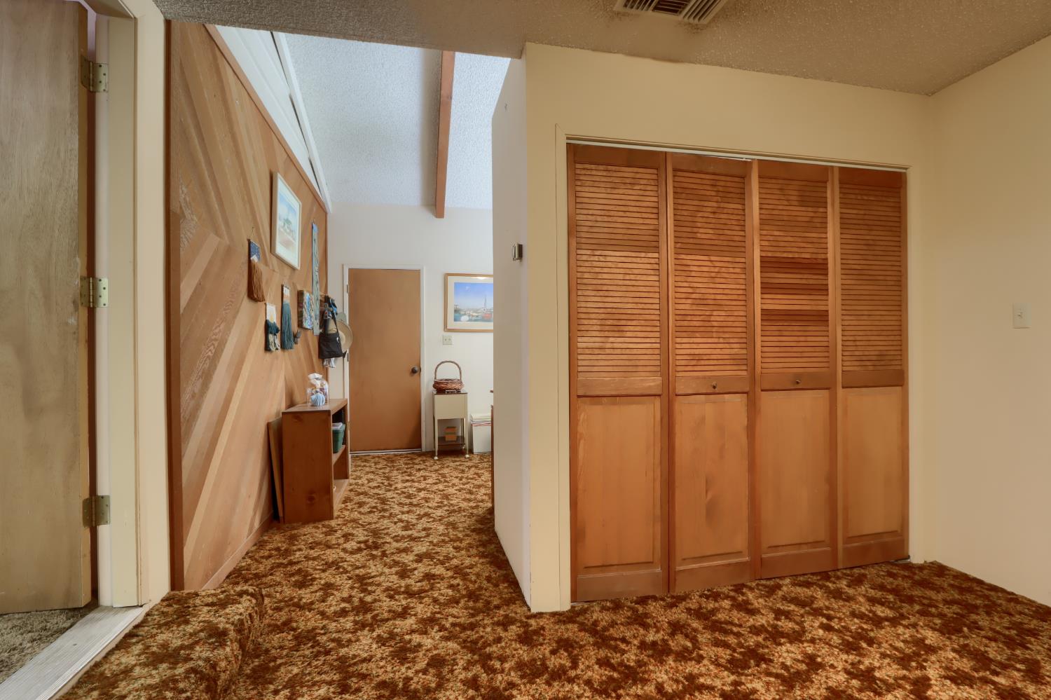 39597 Evergreen Dr, Oakhurst, CA 93644