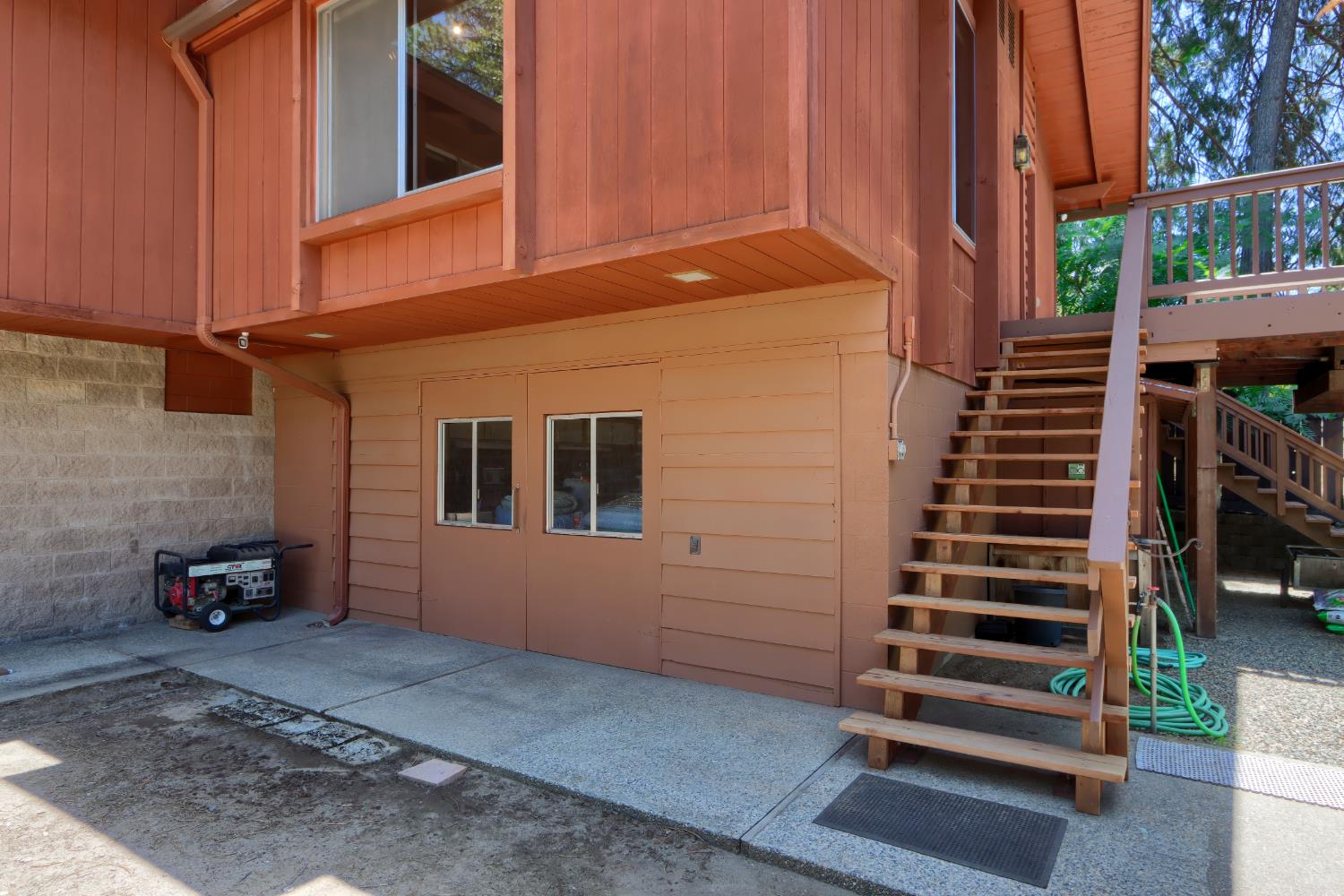 39597 Evergreen Dr, Oakhurst, CA 93644