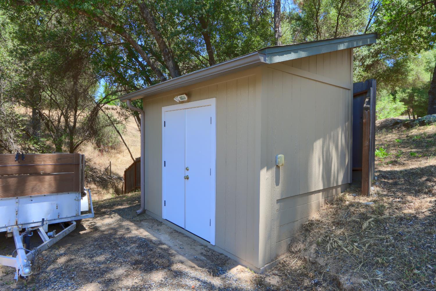 39597 Evergreen Dr, Oakhurst, CA 93644