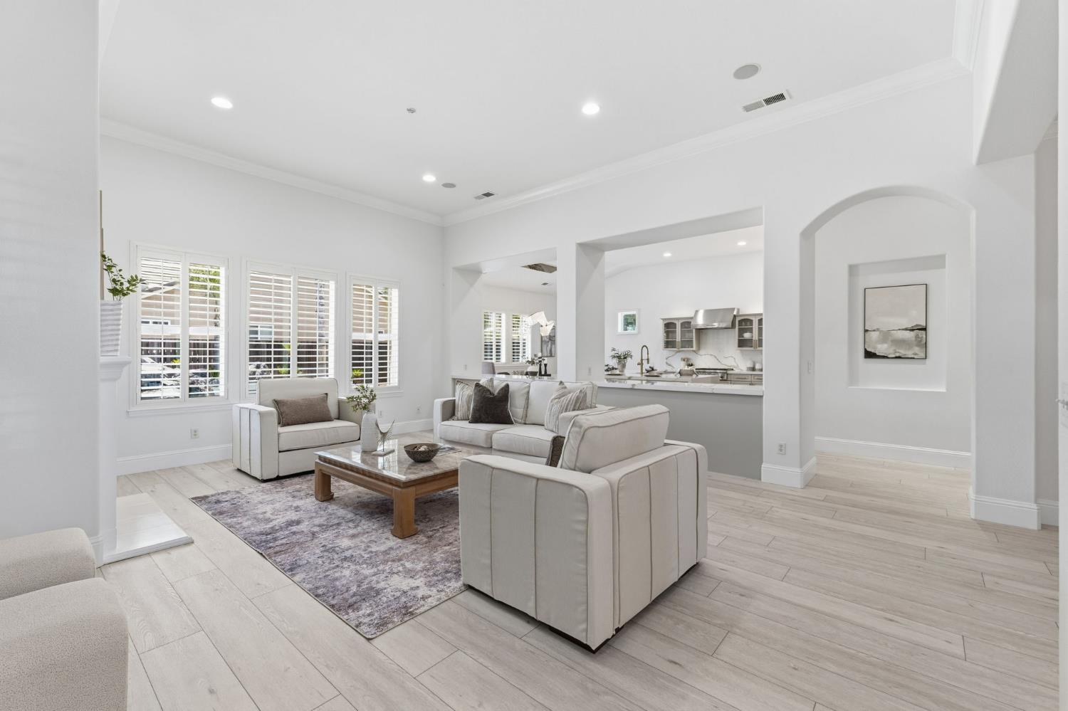 6105 W Los Altos, Fresno, CA 93722