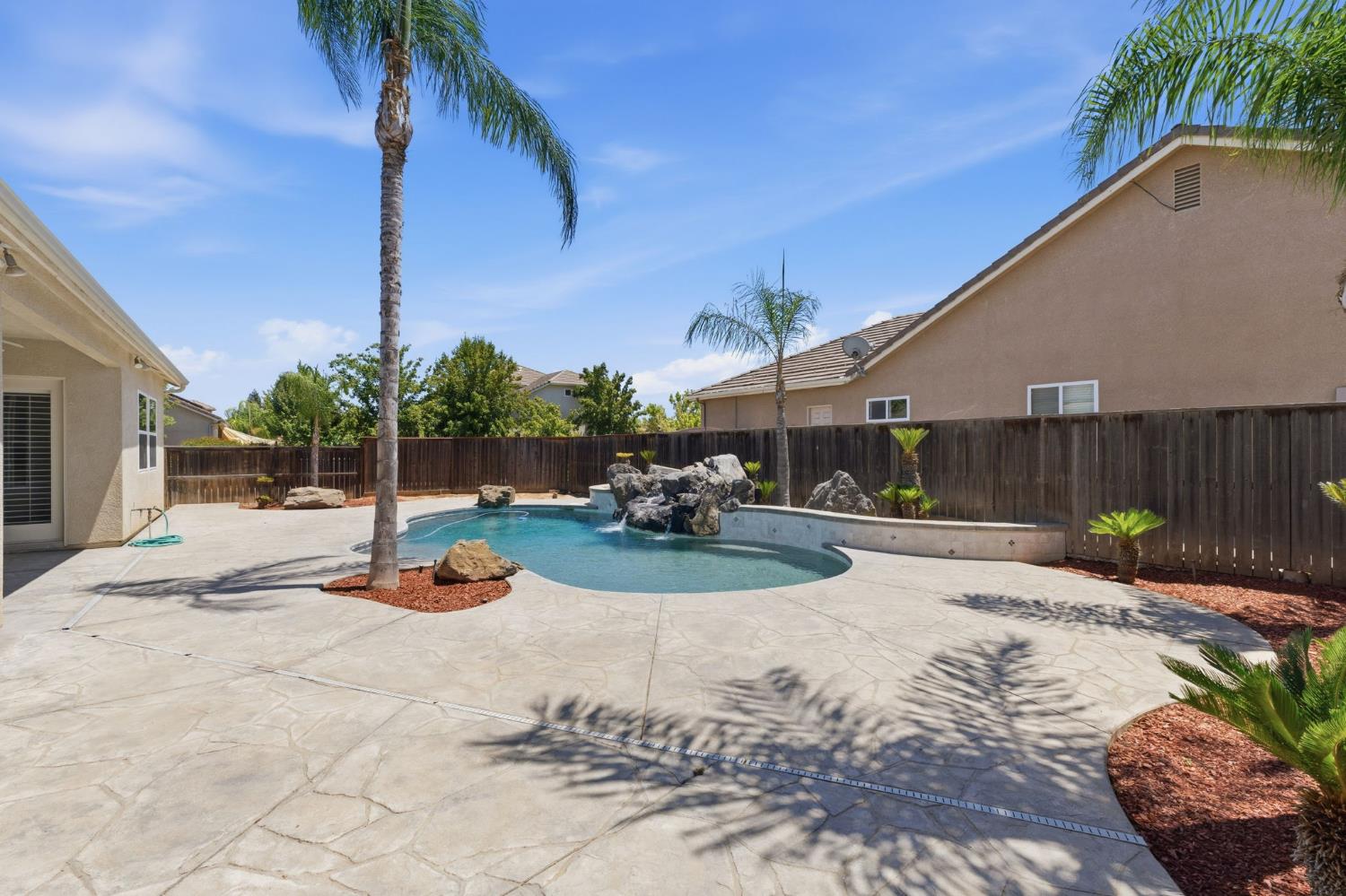 6105 W Los Altos, Fresno, CA 93722