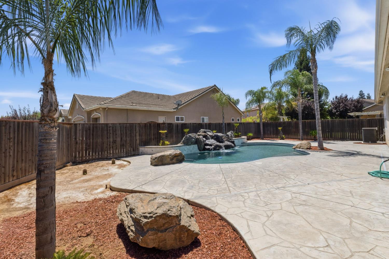 6105 W Los Altos, Fresno, CA 93722