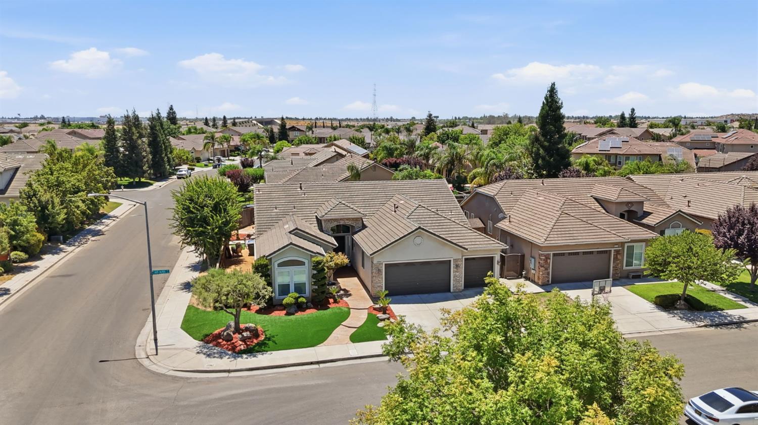 6105 W Los Altos, Fresno, CA 93722