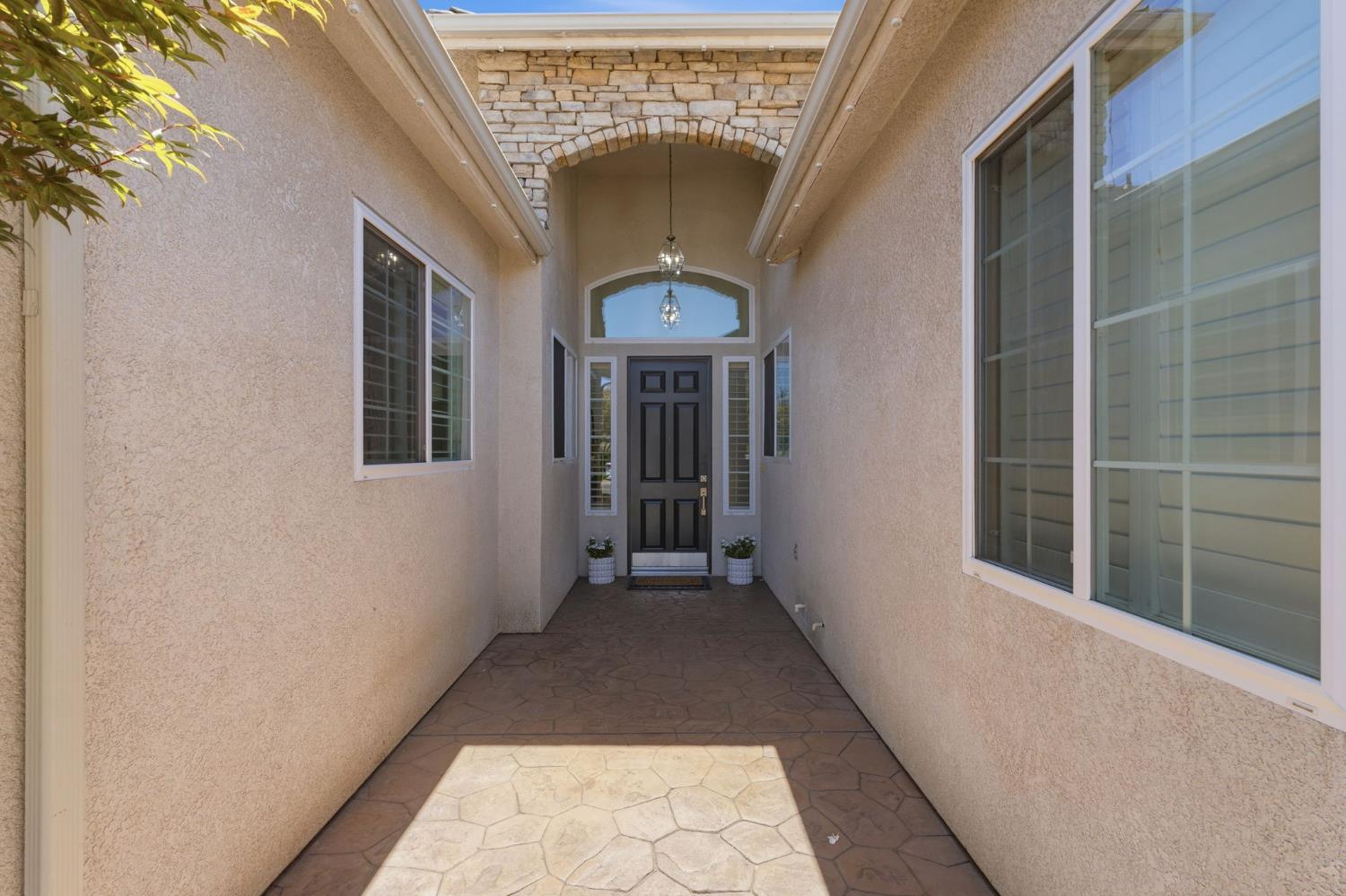 6105 W Los Altos, Fresno, CA 93722