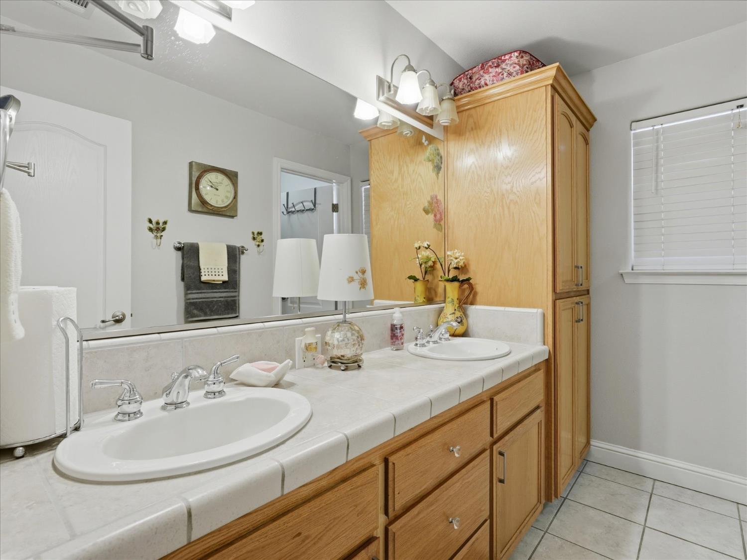 34387 Summerhill Ln, Coarsegold, CA 93614