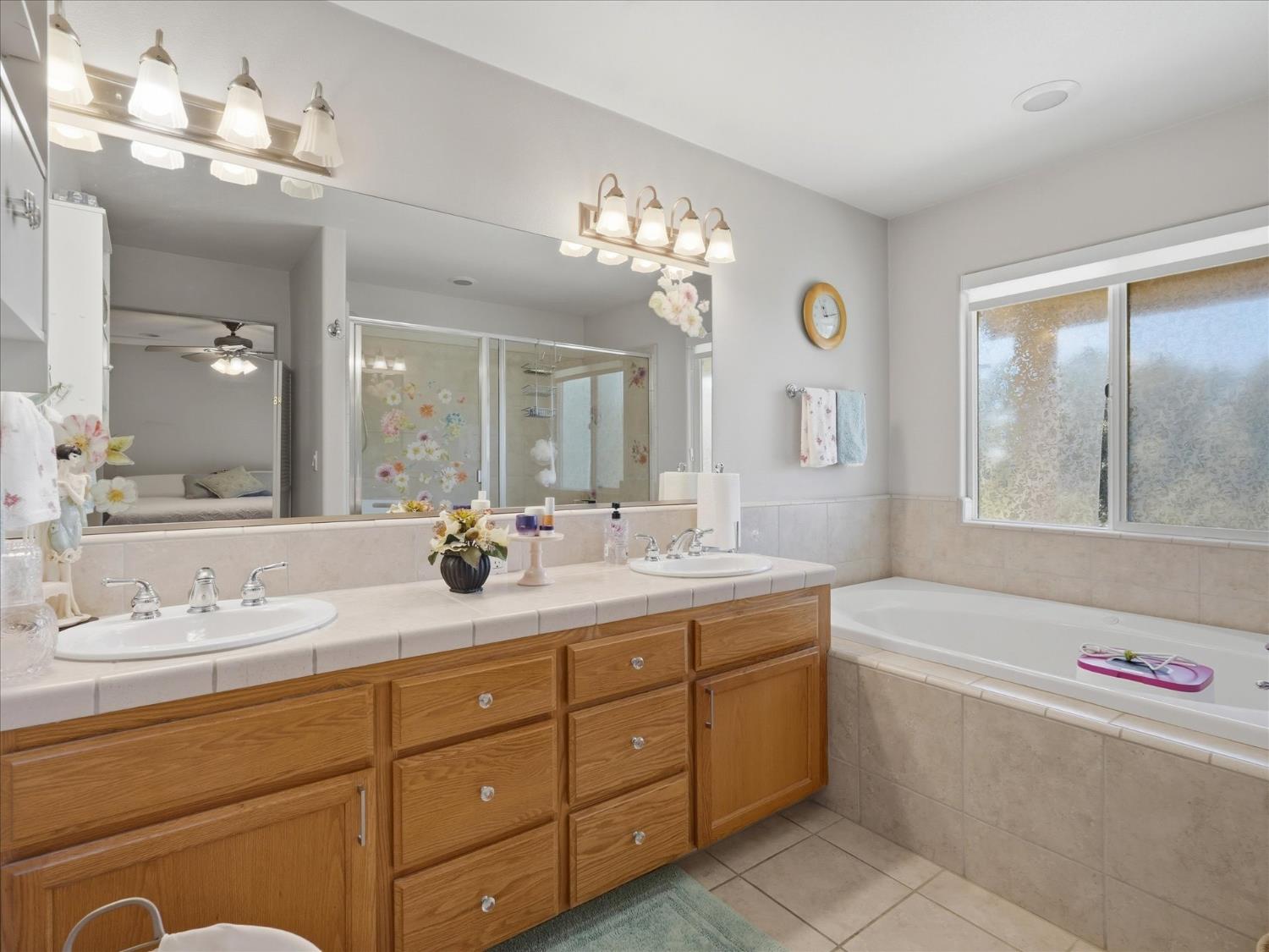 34387 Summerhill Ln, Coarsegold, CA 93614