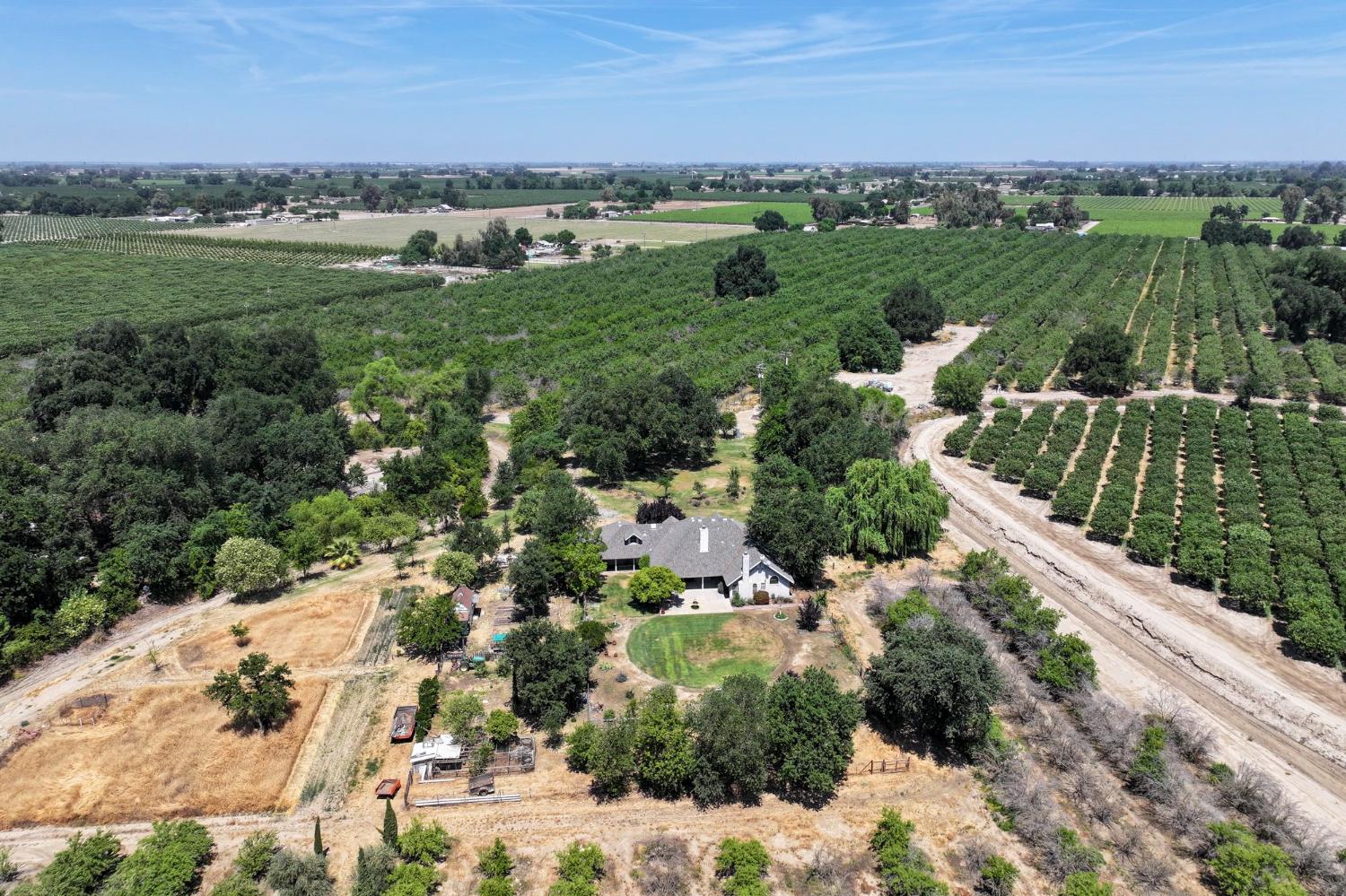 9415 21 1/2 Ave, Lemoore, CA 93245