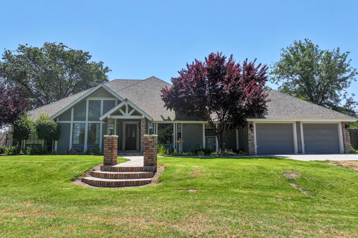 9415 21 1/2 Ave, Lemoore, CA 93245