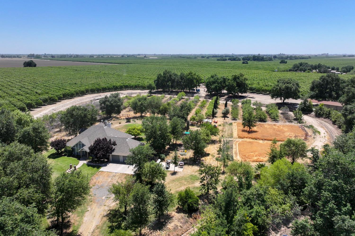 9415 21 1/2 Ave, Lemoore, CA 93245