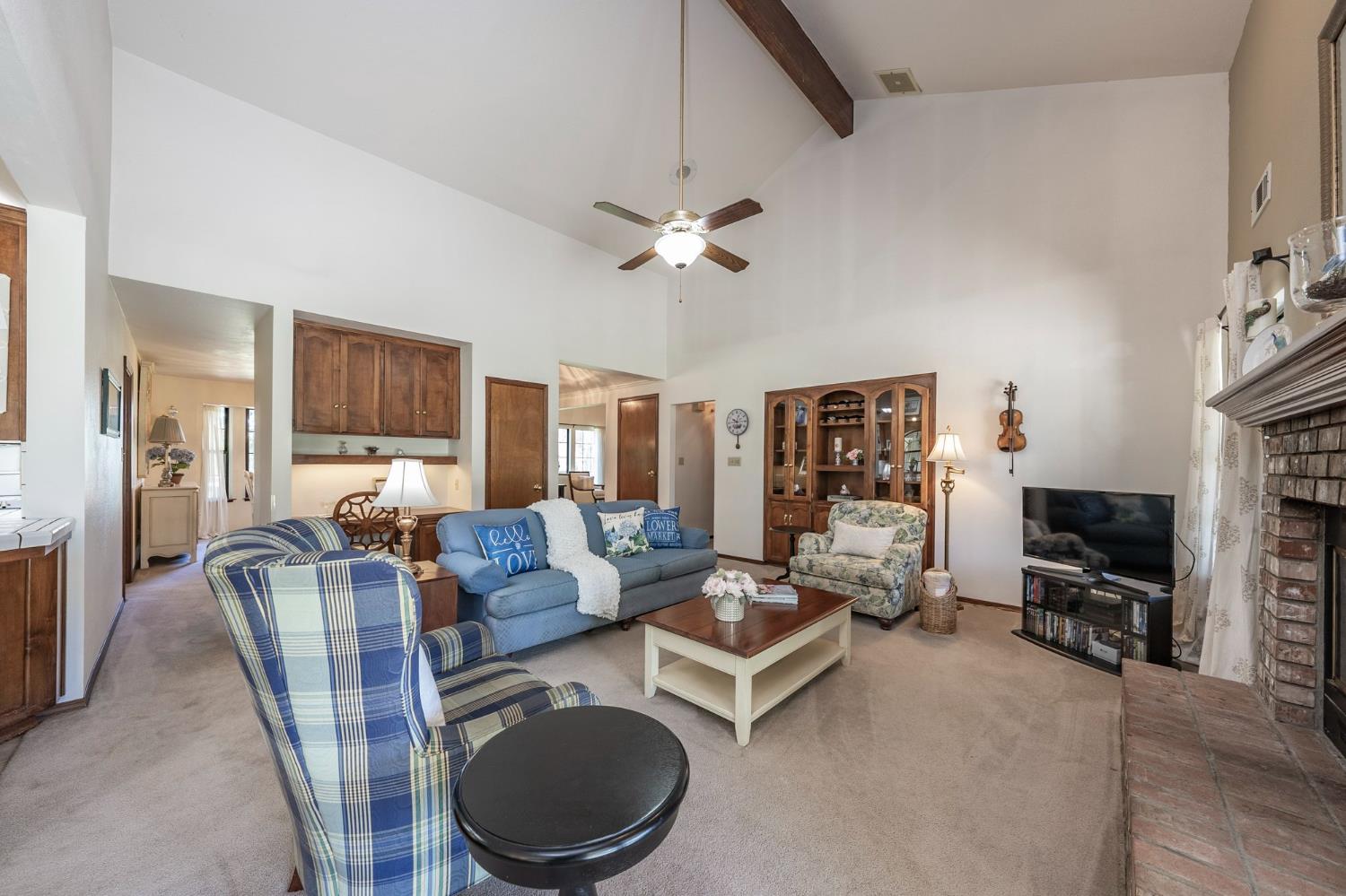 9415 21 1/2 Ave, Lemoore, CA 93245