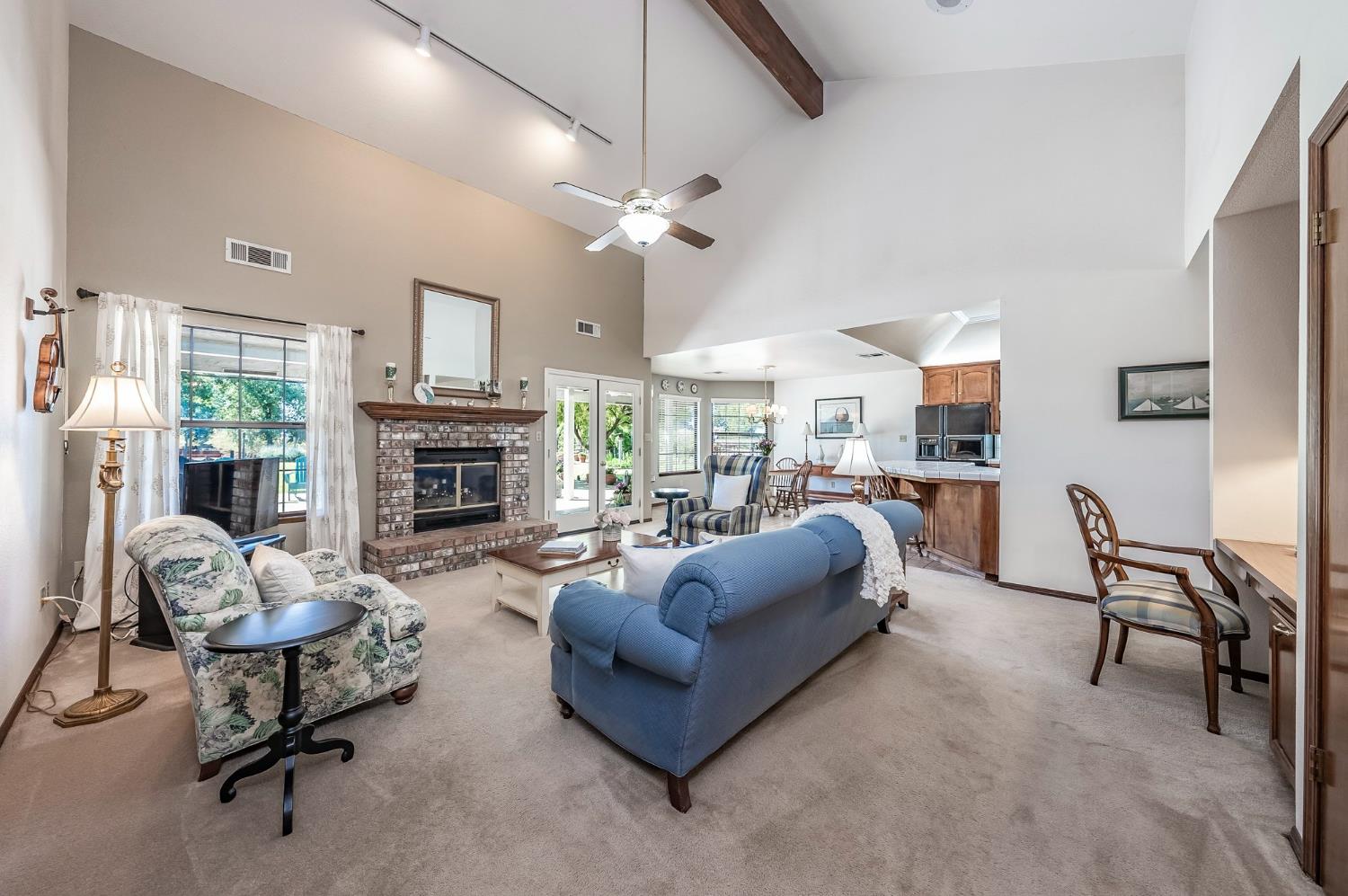 9415 21 1/2 Ave, Lemoore, CA 93245