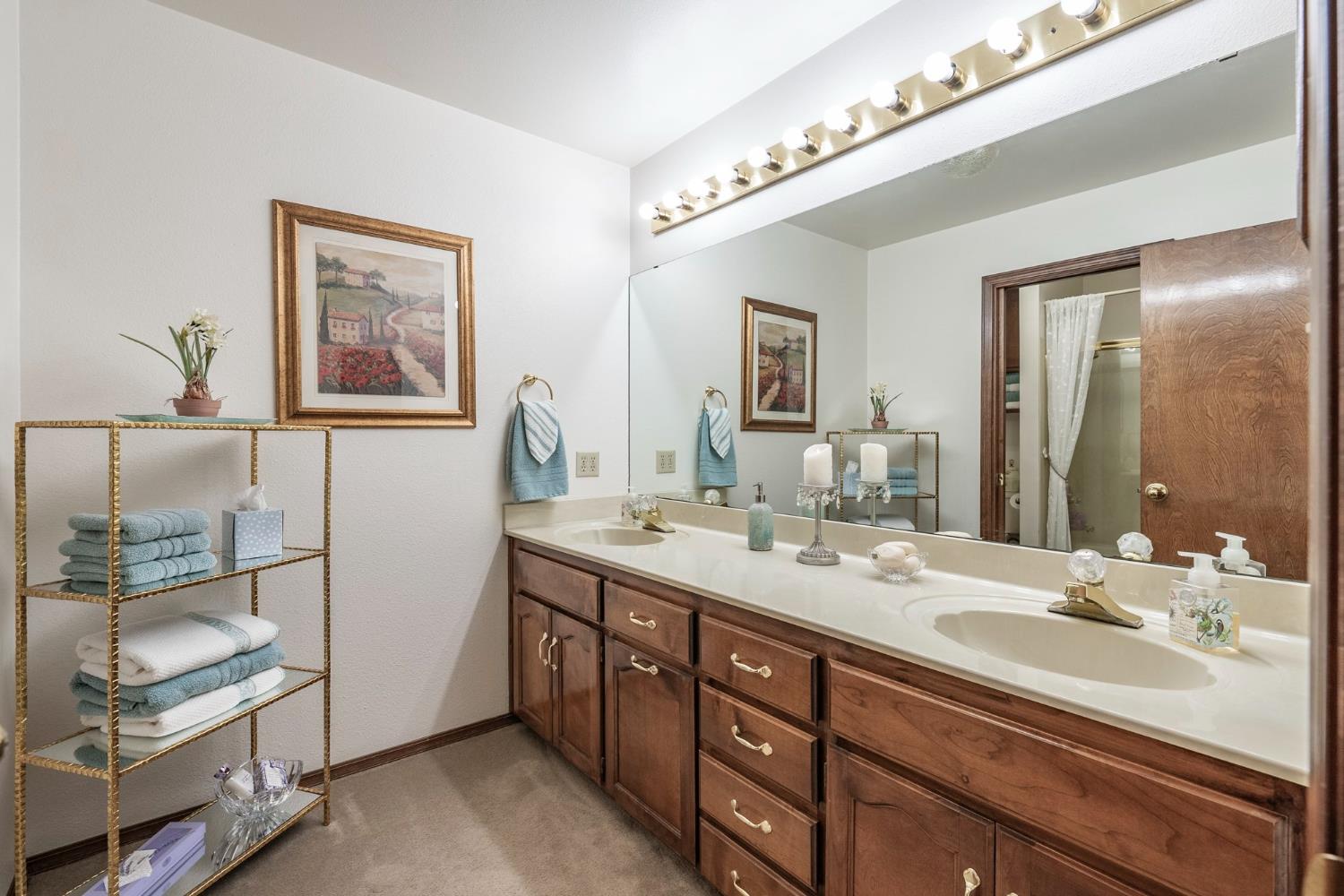 9415 21 1/2 Ave, Lemoore, CA 93245