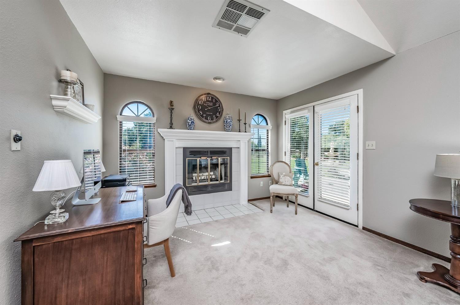 9415 21 1/2 Ave, Lemoore, CA 93245