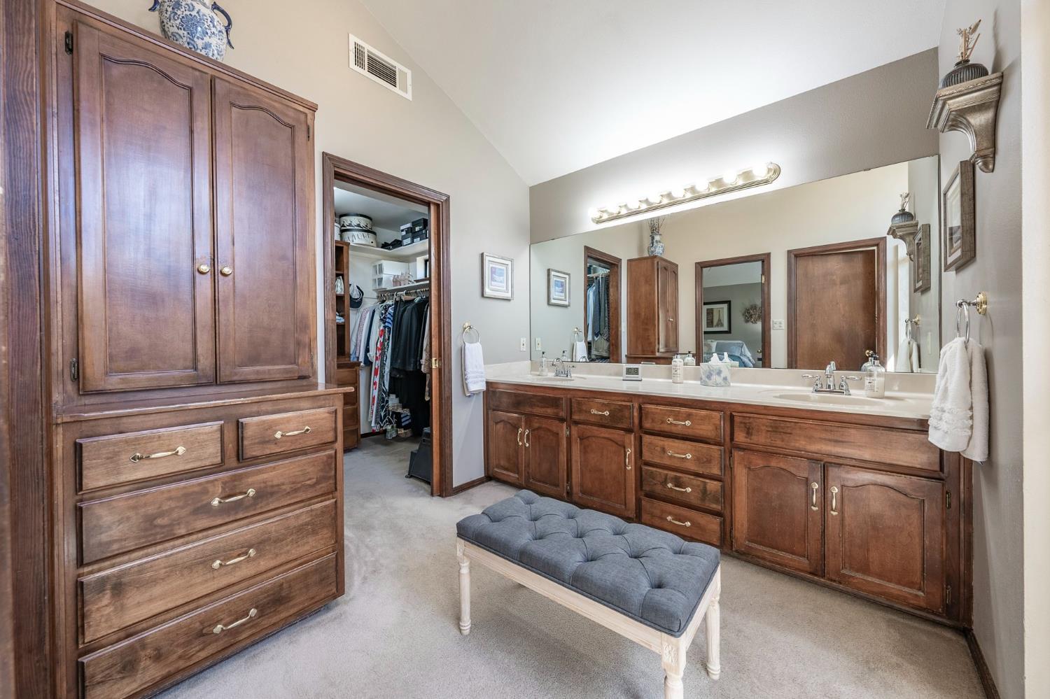 9415 21 1/2 Ave, Lemoore, CA 93245