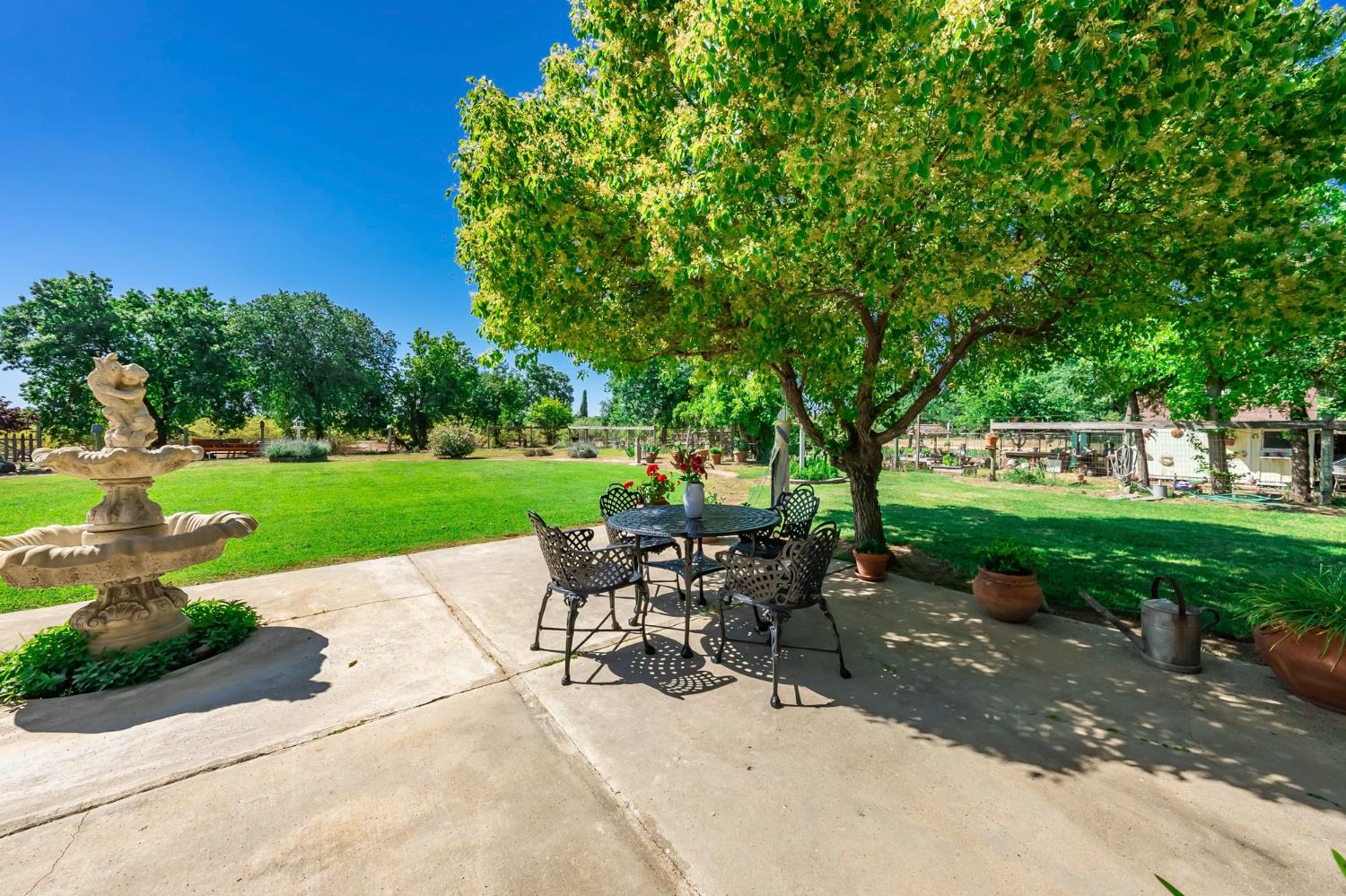 9415 21 1/2 Ave, Lemoore, CA 93245