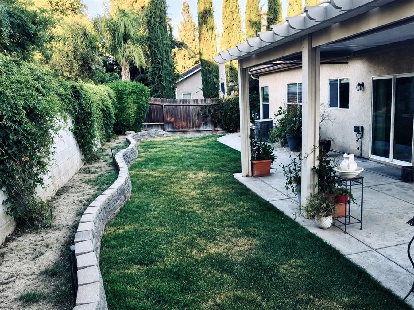 1190 E Carnoustie Ave, Fresno, CA 93730