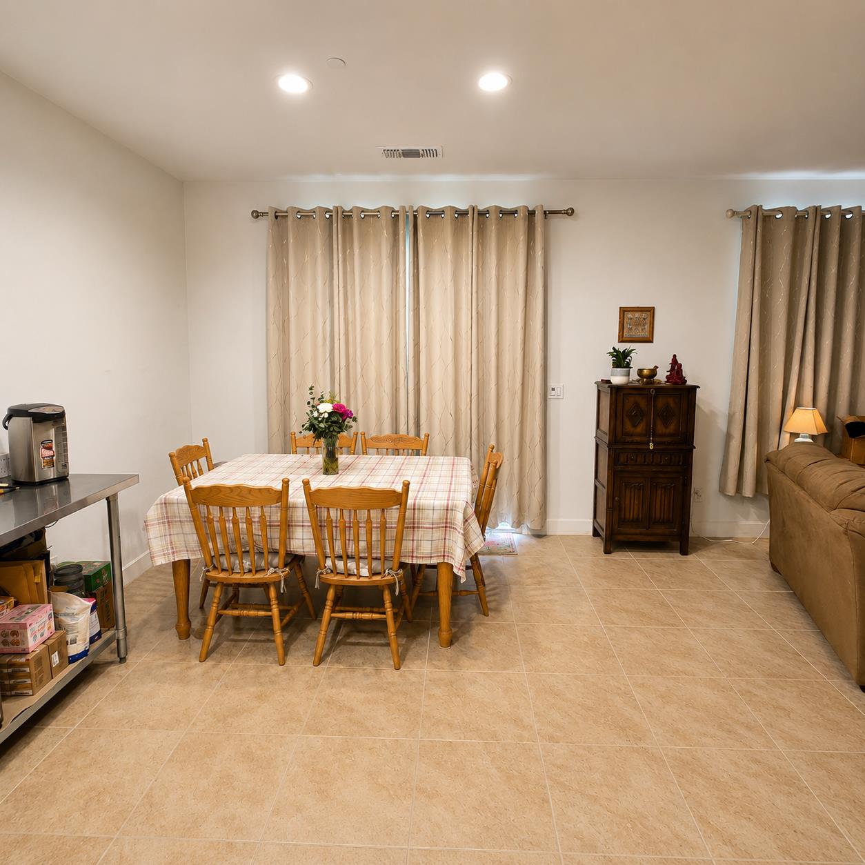 3215 S Meadowbrook St, Visalia, CA 93292