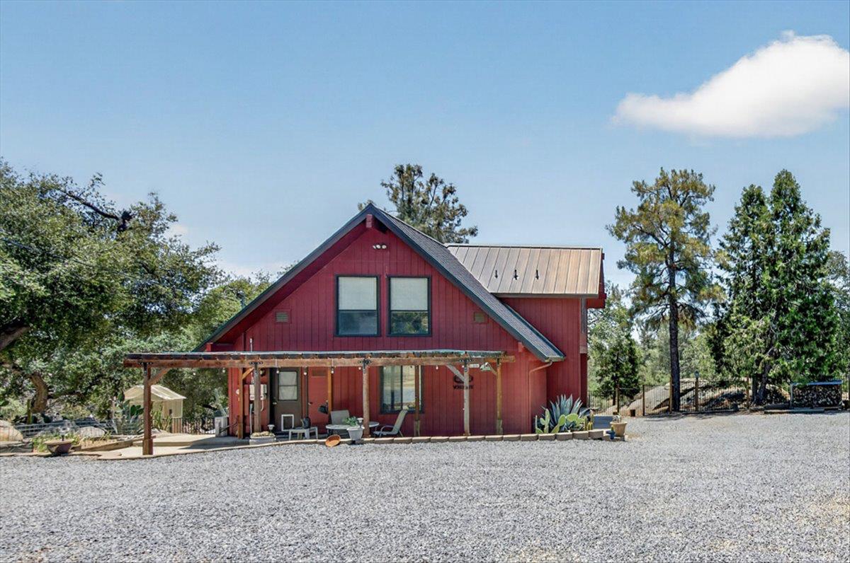45894 Farmstead Rd, Coarsegold, CA 93614
